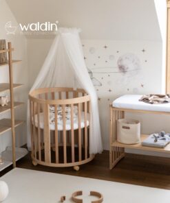 Waldin Oval Baby-Bett Mitwachsend Komplett Set 7in1, Gitterbett, Kinderbett mit Matratze, Wickelkommode, Beistellbett, Holz Weiß